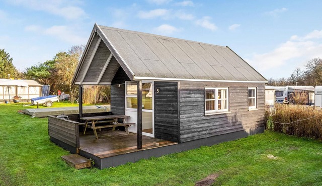 Amazing home in Struer with WiFi