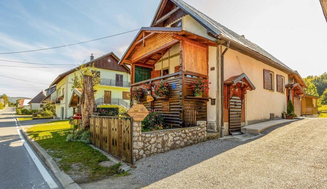 Amazing home in Sunger with sauna