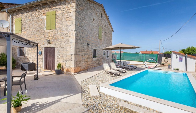 Amazing home in Svetvincenat