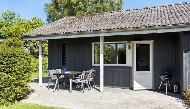 Amazing home in Svendborg with kitchen