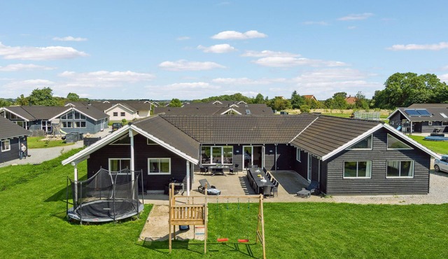 Amazing home in Sydals with sauna