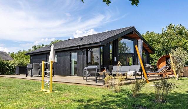 Amazing home in Sydals with sauna