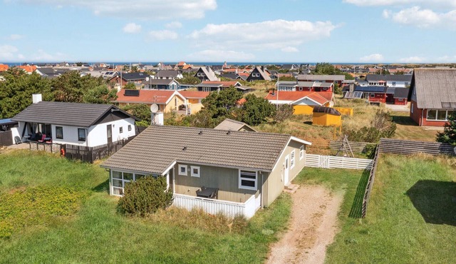 Amazing home in Thisted with kitchen