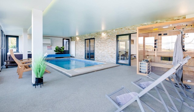 Amazing home in Tusilovic with sauna