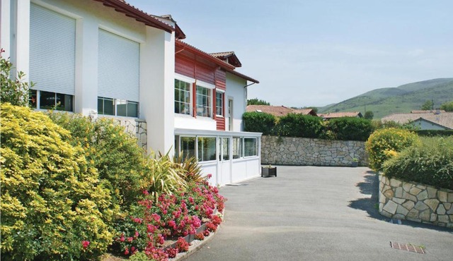 Amazing home in Urrugne with 2 Bedrooms and WiFi