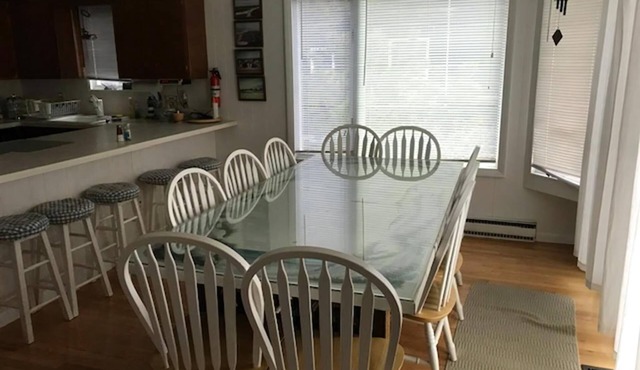 Amazing home in Barnegat Light with 5 Bedrooms and WiFi