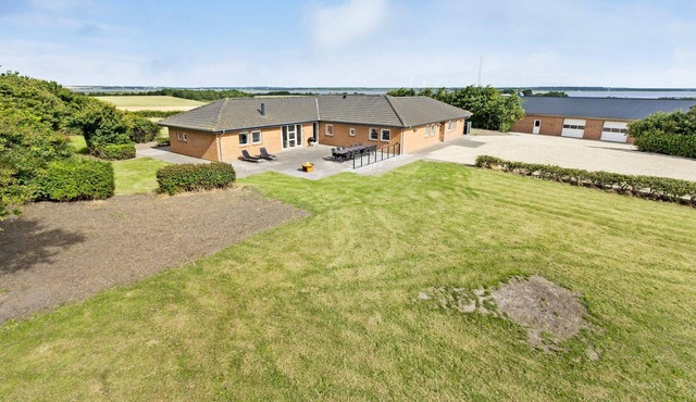 Amazing home in Vesløs with WiFi