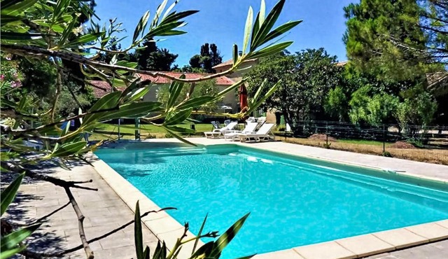 Amazing home in Viols with 4 Bedrooms, WiFi and Outdoor swimming pool