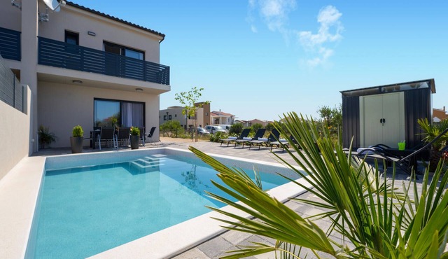 Amazing home in Vodice with WiFi