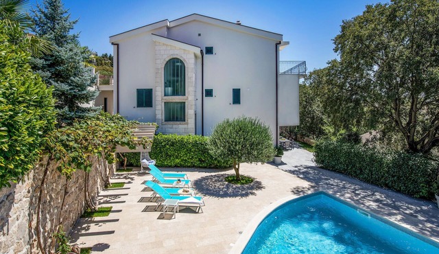Amazing home in Vrgorac