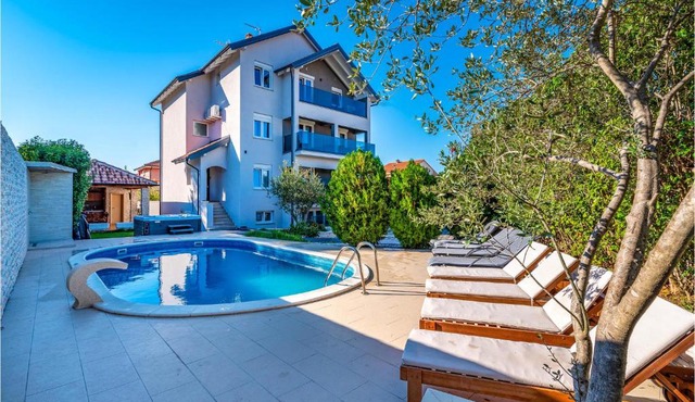 Amazing home in Zadar with 8 Bedrooms, Jacuzzi and Private swimming pool