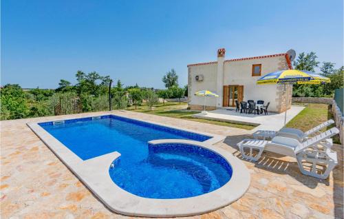 Amazing Home In Zminj