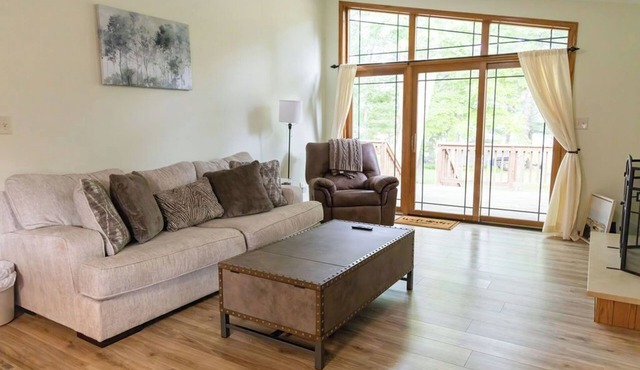 Amazing Home on Catfish Lake w/Private Pier. Fantastic Location!