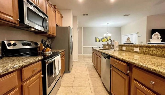 AMAZING HOME with private pool 4BD NEAR to DISNEY