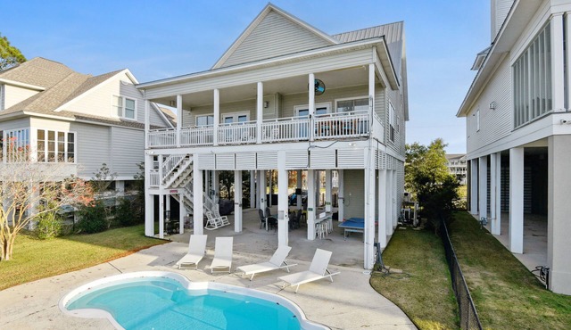Amazing House Directly on Bay with Pool, Pier and Beautiful Sunsets