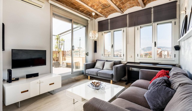 Amazing jewel, high quality furniture and central location with 2 terraces