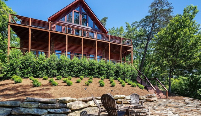 Amazing LAKE FRONT Log Cabin