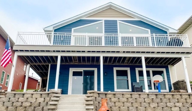 Amazing Lake Home on Cross Lake - 60 Miles from the Twin Cities