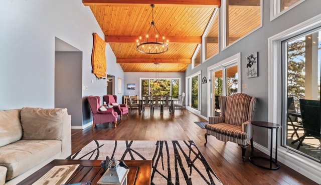 Amazing Lake of the Woods Lakefront Paradise Home