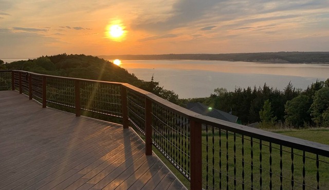 Amazing Lake View 6+ Bedroom Home