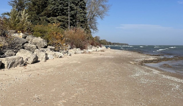 Amazing Lakefront house