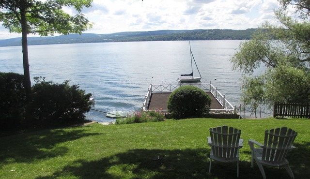 Amazing Lakefront Cottage - Perfect Summer Getaway