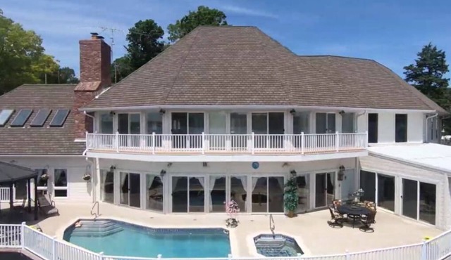 AMAZING Lakefront home w/Private Pool, HotTub, Dock & Views!
