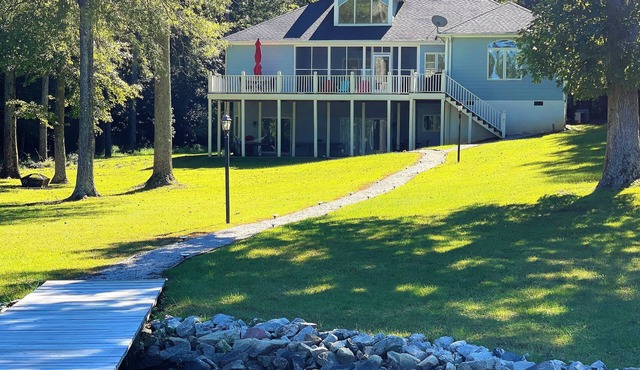 Amazing Listing Just Off the Main Lake, No Steps to the Doc! High-Speed Internet