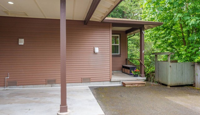 Amazing Locatation in Bothell ~ Mother In Law Suite