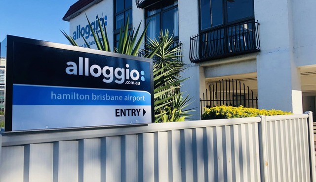 Amazing location Motel room with bathroom, includes wifi, carpark & utilities