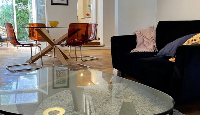 Amazing location, sleeps 5, gorgeous original Glebe terrace, great value!