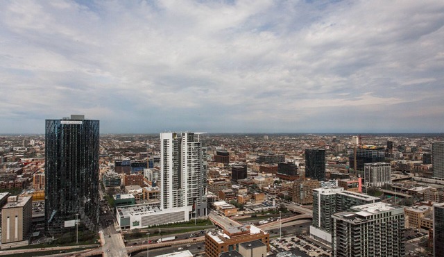 Amazing Location @WestLoop close to #FultonMarket