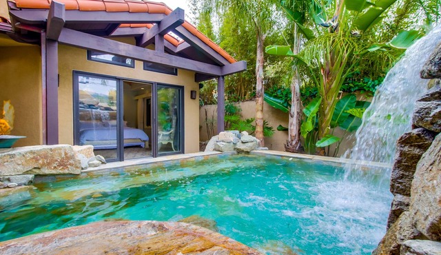 Amazing location with endless views and stunning sunsets.4/bed, 3/bath home