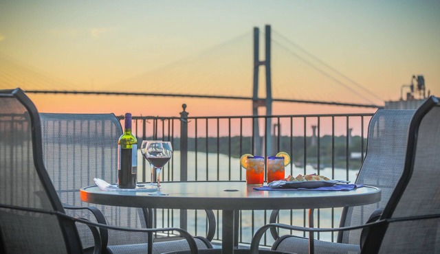 Amazing Loft with Parking and Deck above River Street by Lucky Savannah