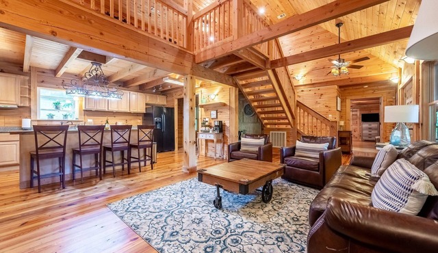 Amazing log cabin,12 min to Arrington Vineyards, 28 min to Nashville downtown.