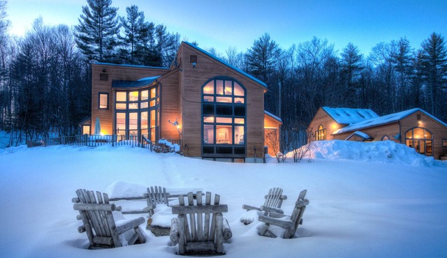 Amazing Luxury 100 Acre Estate 10BRs, Sauna, Hot Tub, Swimming pool, Game House!