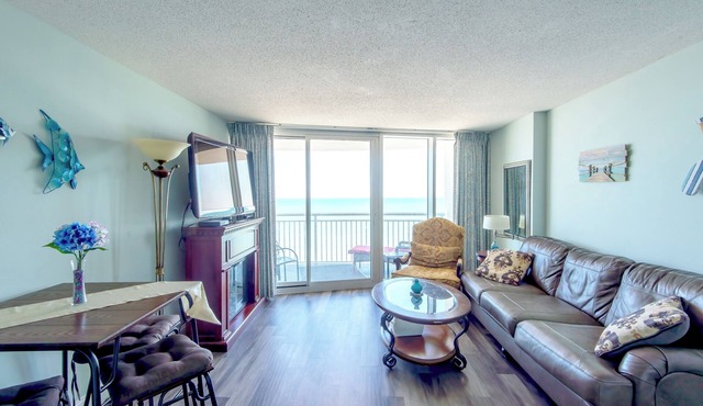 Amazing Luxury Direct Ocean Front 1BD/1BA, Modern Decor. Great Location!