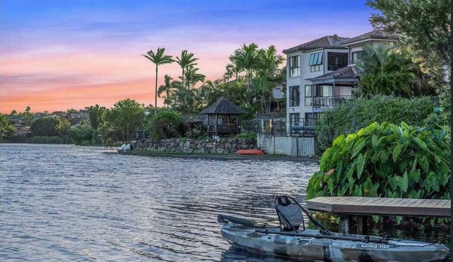 Amazing luxury waterfront Dreamhouse&Large Pool