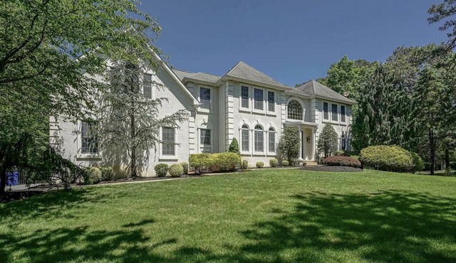 ⭐️ Amazing Mansion Retreat Available for You⭐️