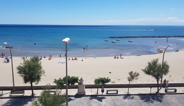 Amazing Mediterranean Views: 3rd floor apartment with open balcony (sleeps 4)