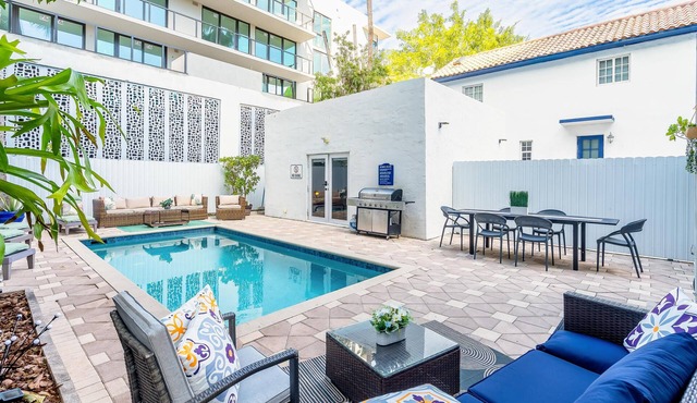 Amazing Miami Beach Gateway! Pool Villa on Prime Location for Large Groups.