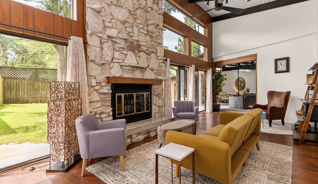 Amazing Midcentury Modern Home in Golf Course