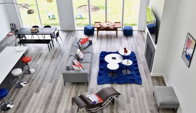 AMAZING MODERN STYLED HOUSE NEW BUILT STEPS FROM VERY SPECIAL DOWTOWN WAYZATA