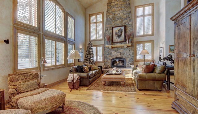 Amazing Mountain Home! Chefs Kitchen. Excellent Location. Early Checkin.