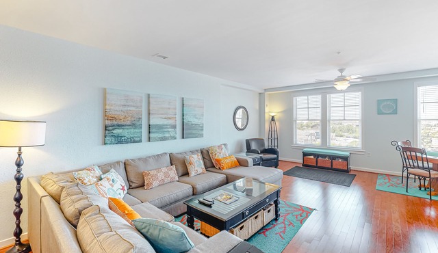 Amazing ocean & bay views from 3rd-floor condo with pool & fitness center