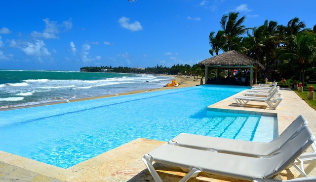 Amazing ocean front apartment !