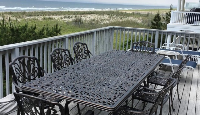 AMAZING OCEAN FRONT ON PRIVATE LANE WITH DIRECT BEACH ACCESS, HARVEY CEDARS, LBI