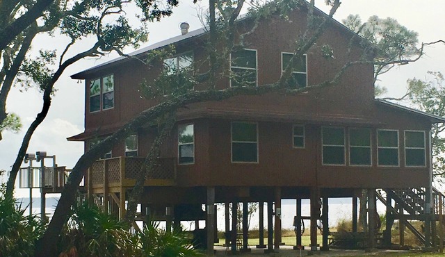 Amazing Ochlockonee Riverfront Home!