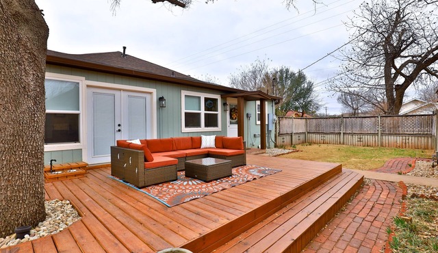 Amazing outdoor deck & kitchen, large home, central to all of Abilene!