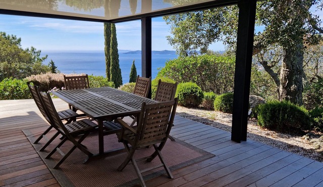 Amazing property close to St Tropez with breathtaking sea view